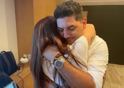 foto abrazo Ainoha